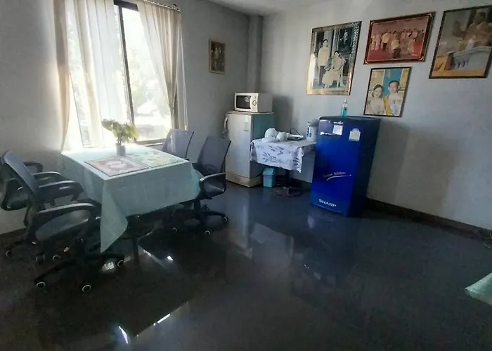 Séjour chez l'habitant ที่พักนักเดินทาง ภู่ระหงษ์ *